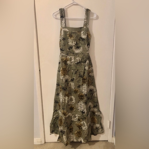 Entro Dresses & Skirts - NWT Sage Green Floral Boho Maxi Flowy Cotton Dress with thick straps